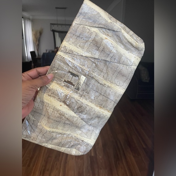 Halston clutch - Picture 2 of 4